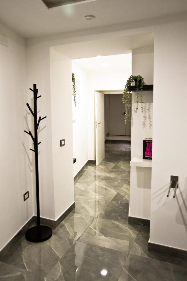 Suite Napoli Sotterranea Con Jacuzzi Ngoại thất bức ảnh