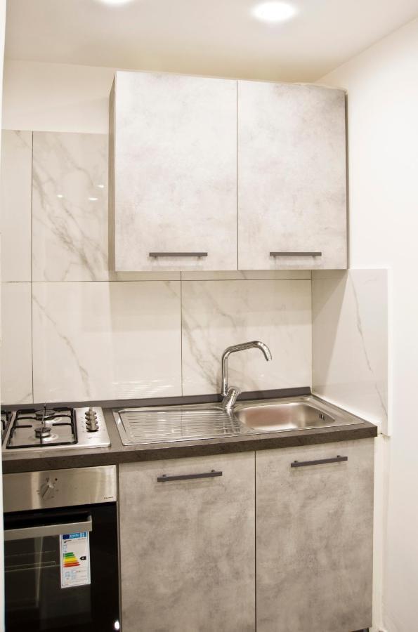 Suite Napoli Sotterranea Con Jacuzzi Ngoại thất bức ảnh