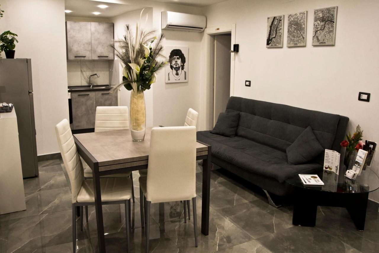 Suite Napoli Sotterranea Con Jacuzzi Ngoại thất bức ảnh