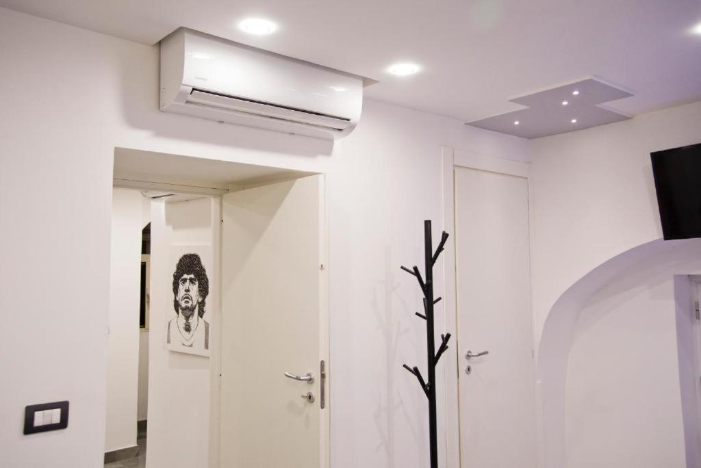 Suite Napoli Sotterranea Con Jacuzzi Ngoại thất bức ảnh