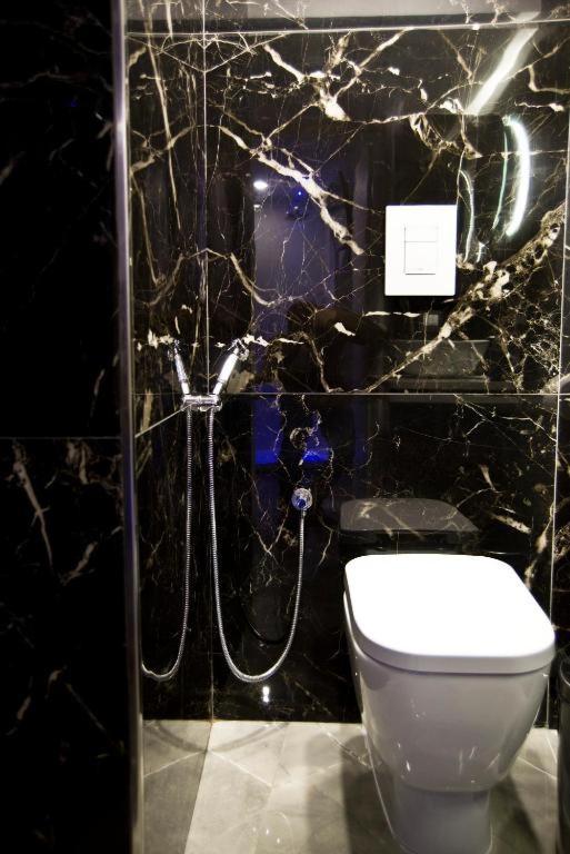 Suite Napoli Sotterranea Con Jacuzzi Ngoại thất bức ảnh