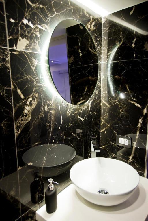 Suite Napoli Sotterranea Con Jacuzzi Ngoại thất bức ảnh