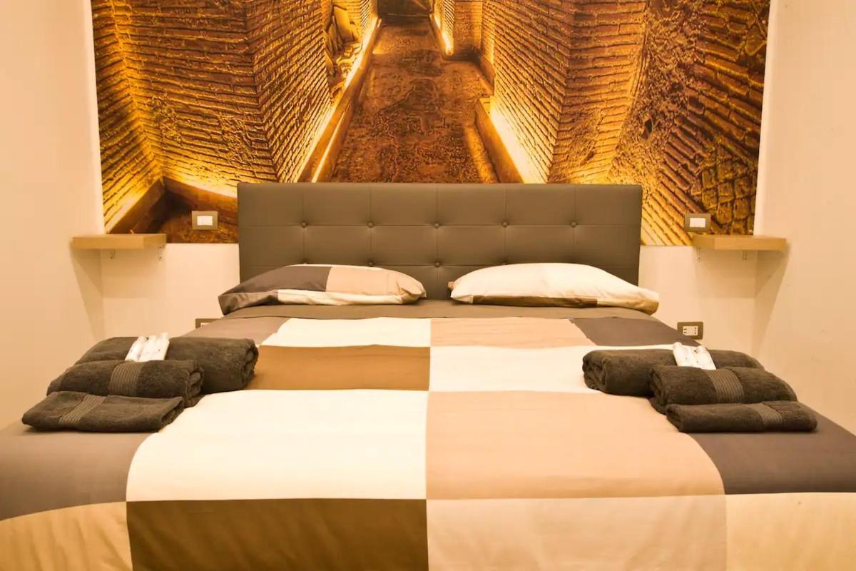 Suite Napoli Sotterranea Con Jacuzzi Ngoại thất bức ảnh