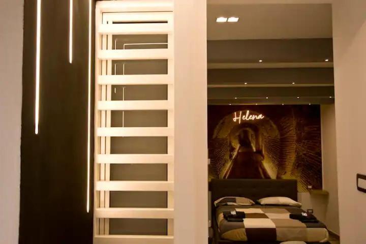 Suite Napoli Sotterranea Con Jacuzzi Ngoại thất bức ảnh