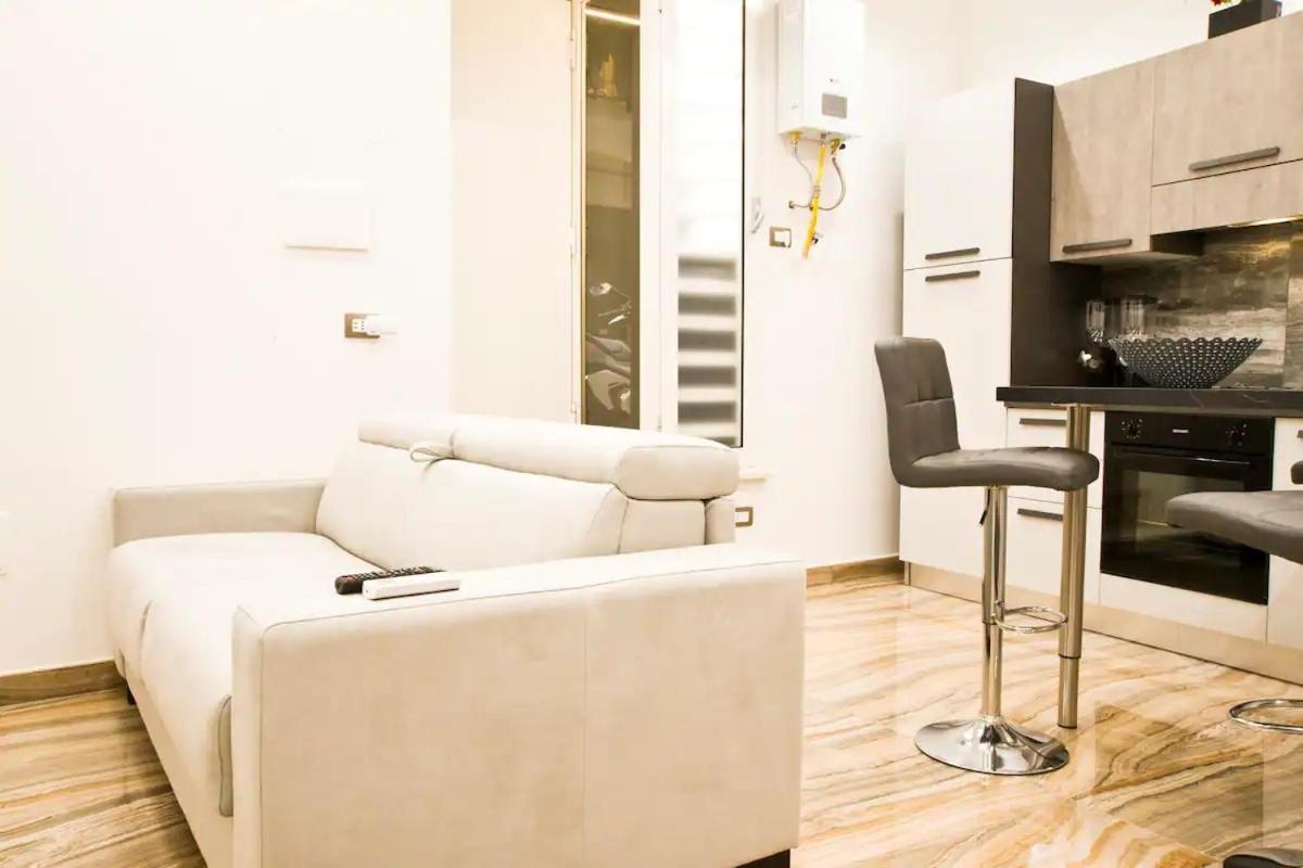 Suite Napoli Sotterranea Con Jacuzzi Ngoại thất bức ảnh